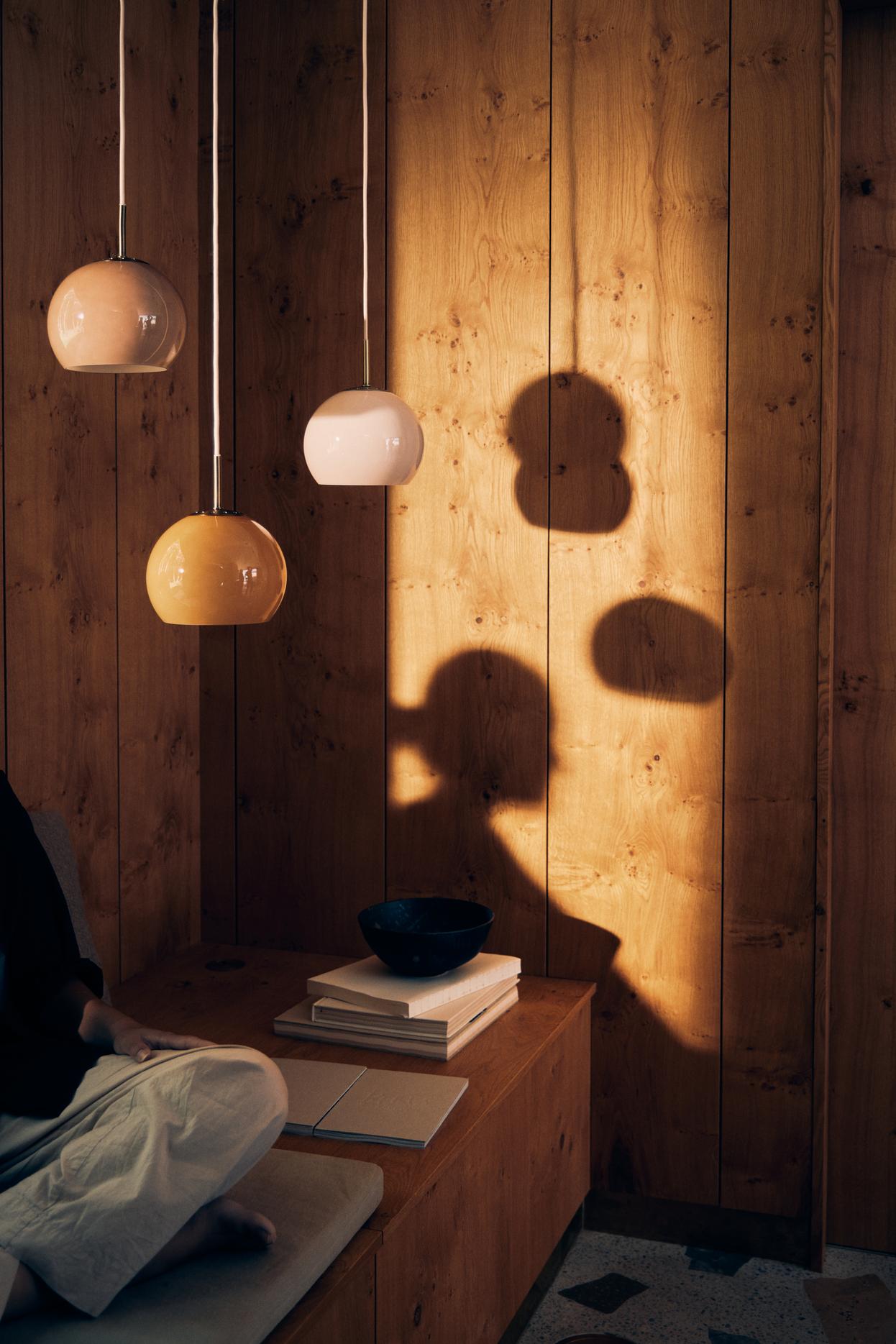 Ball Glass pendellampe, Light Pink - Ø18